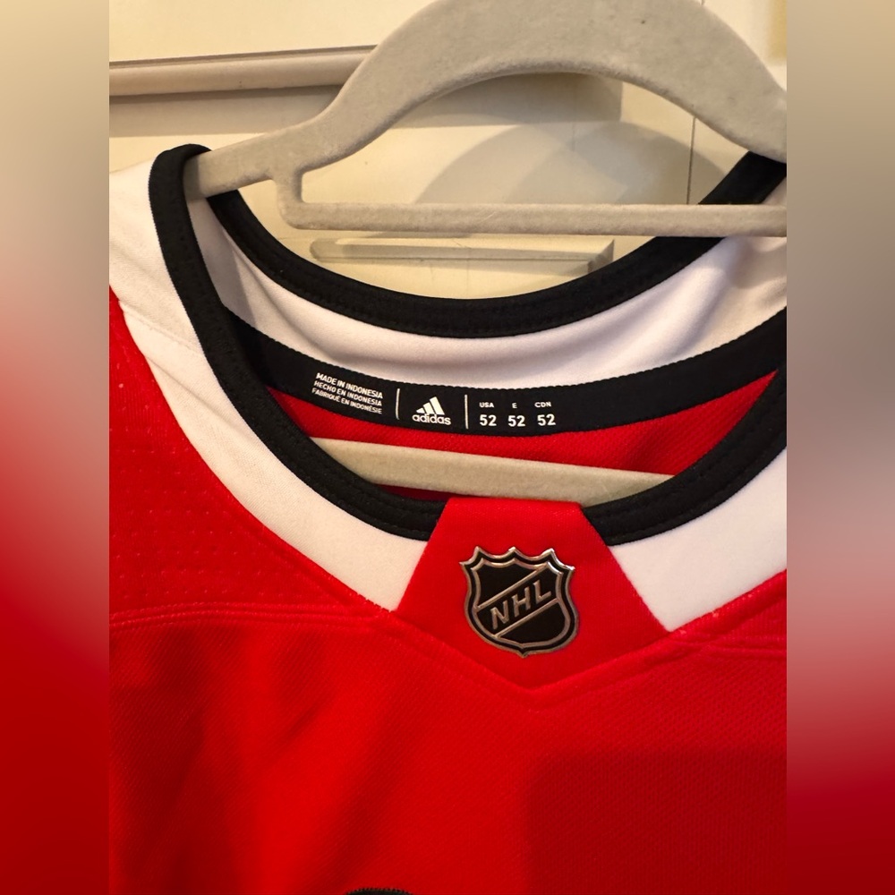 Chicago Black Hawks Hockey Jersey - Picture 2 of 3